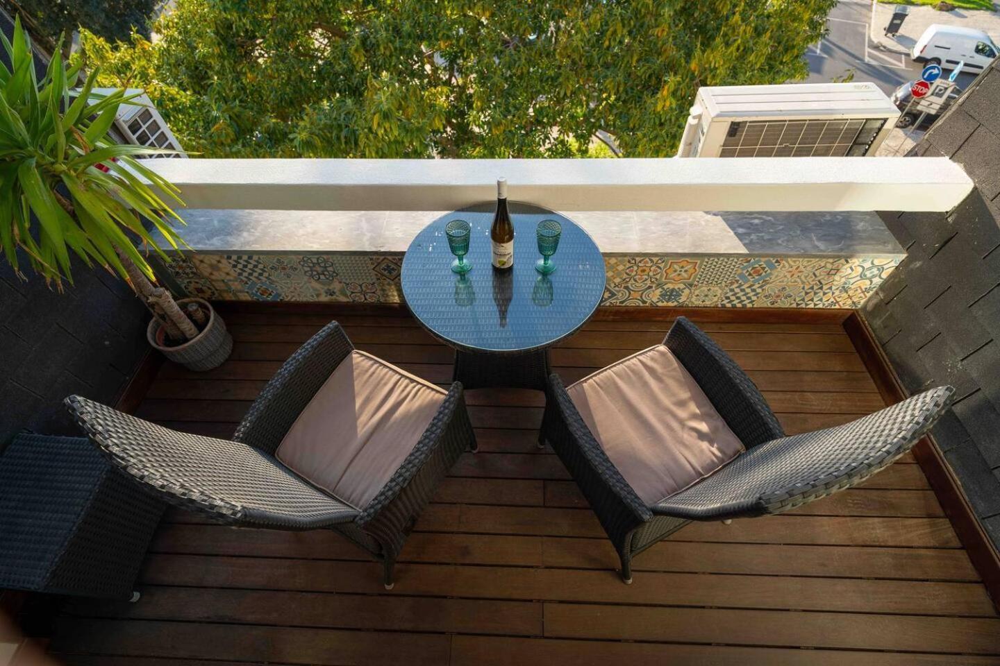 Sea View W Balcony 2 Mins Walk To Beach & Casino Эшторил Экстерьер фото